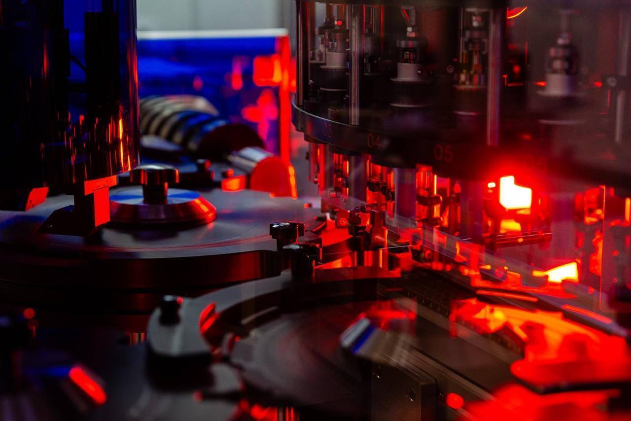 Собянин: В Москве запустили производство лекарства от 13 видов онкозаболеваний