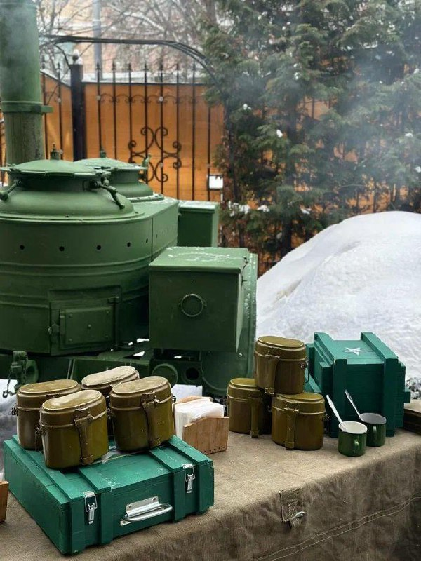 Полевая кухня: с наступающим Днем защитника Отечества! 