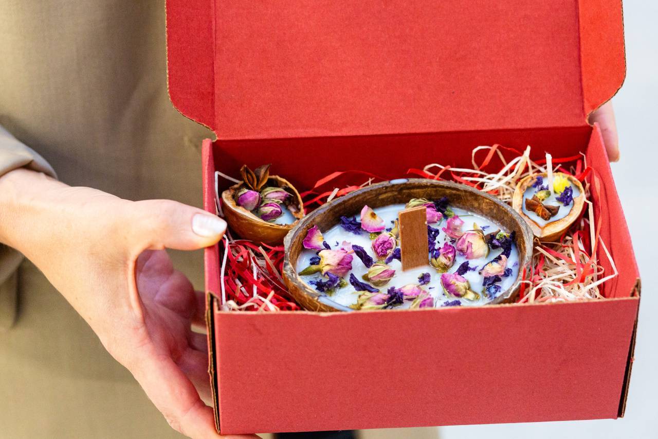 Мастер-класс по созданию свеч в кокосе: следуйте эко-трендам