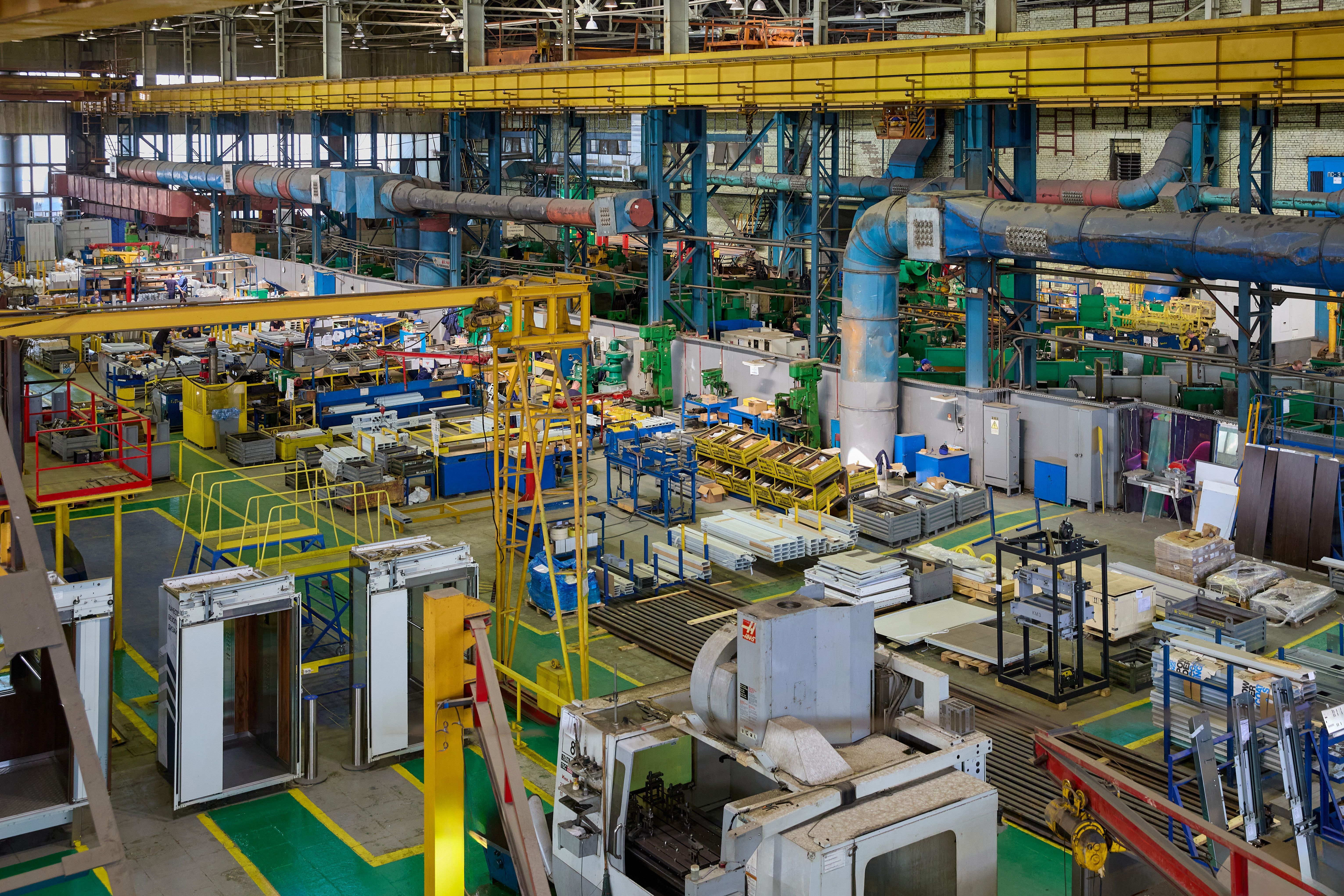 Около 2,3 тысячи лифтов Карачаровского механического завода установят в Москве по программе капремонта