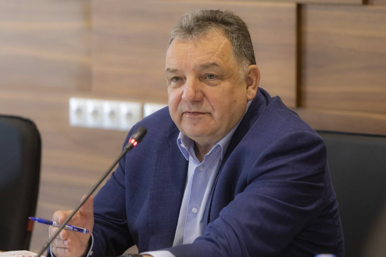 Эволюция ОЭЗ: от налоговых льгот к высокотехнологичным кластерам – интервью Геннадия Дёгтева