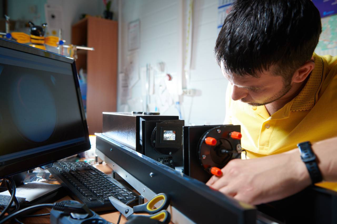 Физика, химия и логика: в ОЭЗ Москвы прошел весенний интенсив для детей