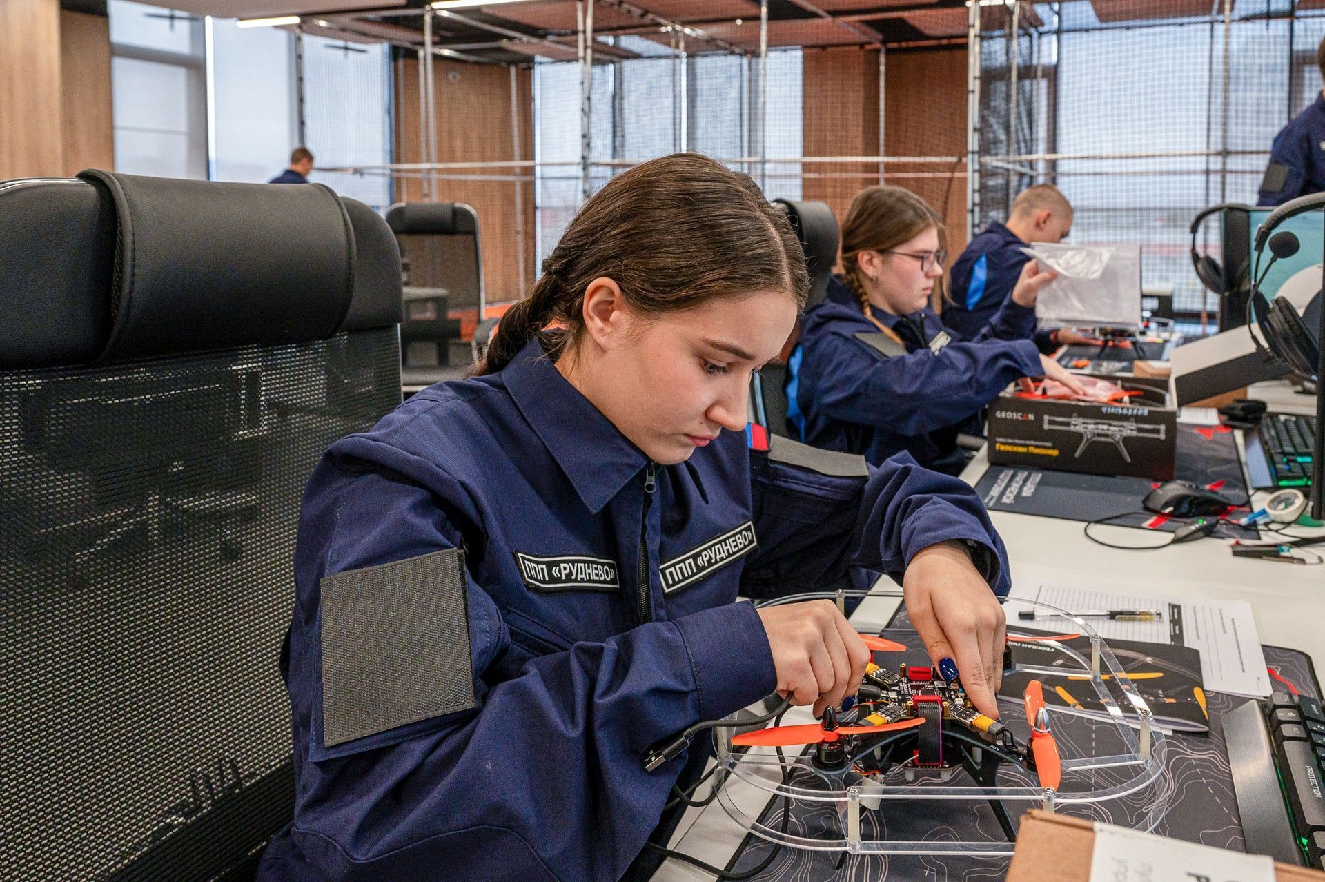 Подготовка молодых специалистов и соревнования: как в столице развивается сфера беспилотных технологий