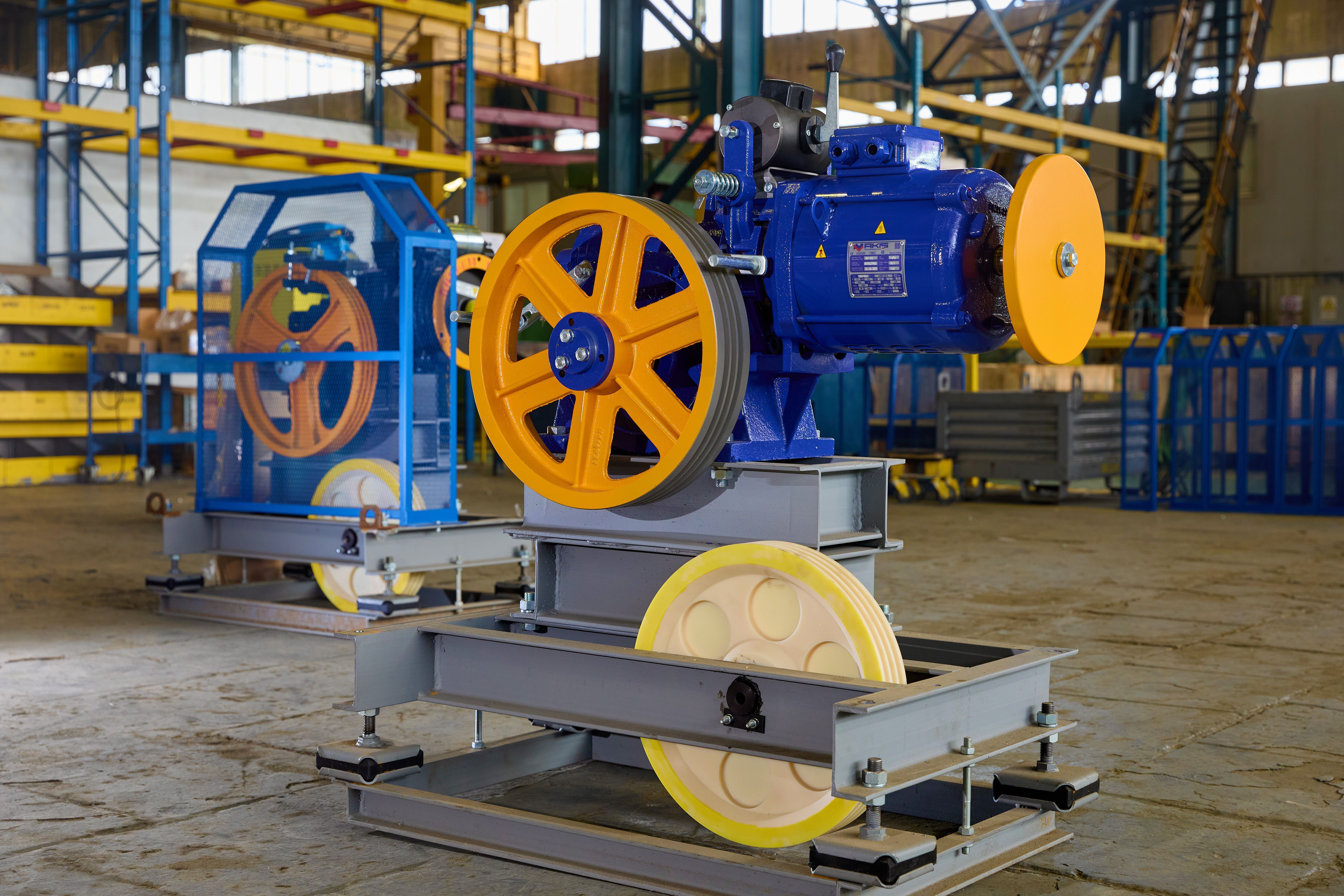 Около 2,3 тысячи лифтов Карачаровского механического завода установят в Москве по программе капремонта