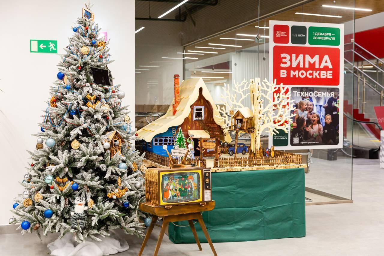 Площадки ОЭЗ «Технополис Москва» украсили к Новому году