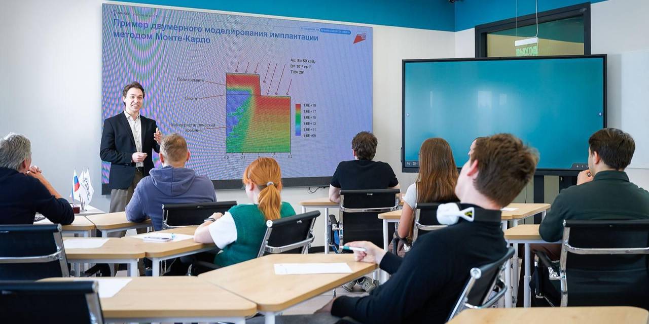 Собянин: Резидент ОЭЗ Москвы обучает специалистов в рамках нацпроекта «Кадры» 