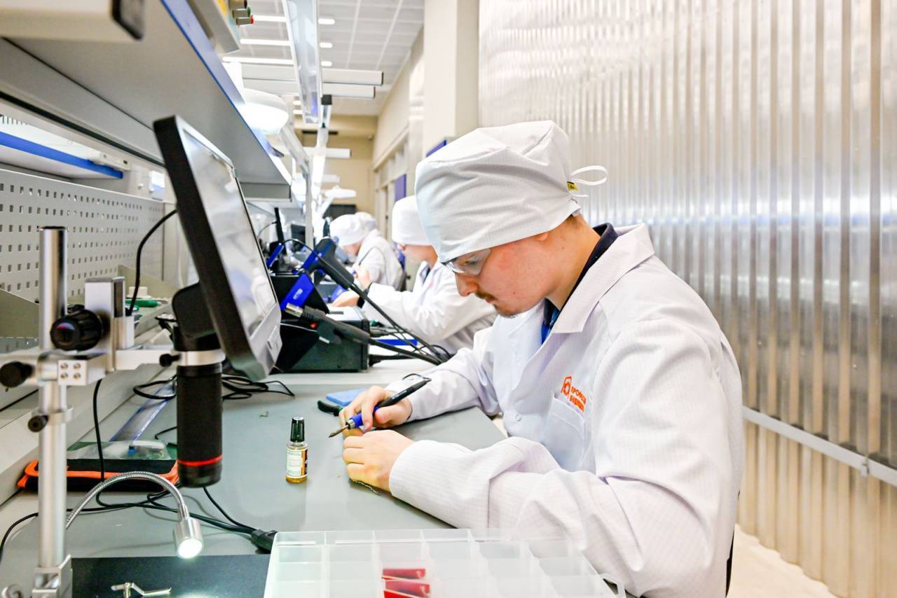 Сергей Собянин и Вячеслав Володин посетили уникальный центр «Профессии будущего»