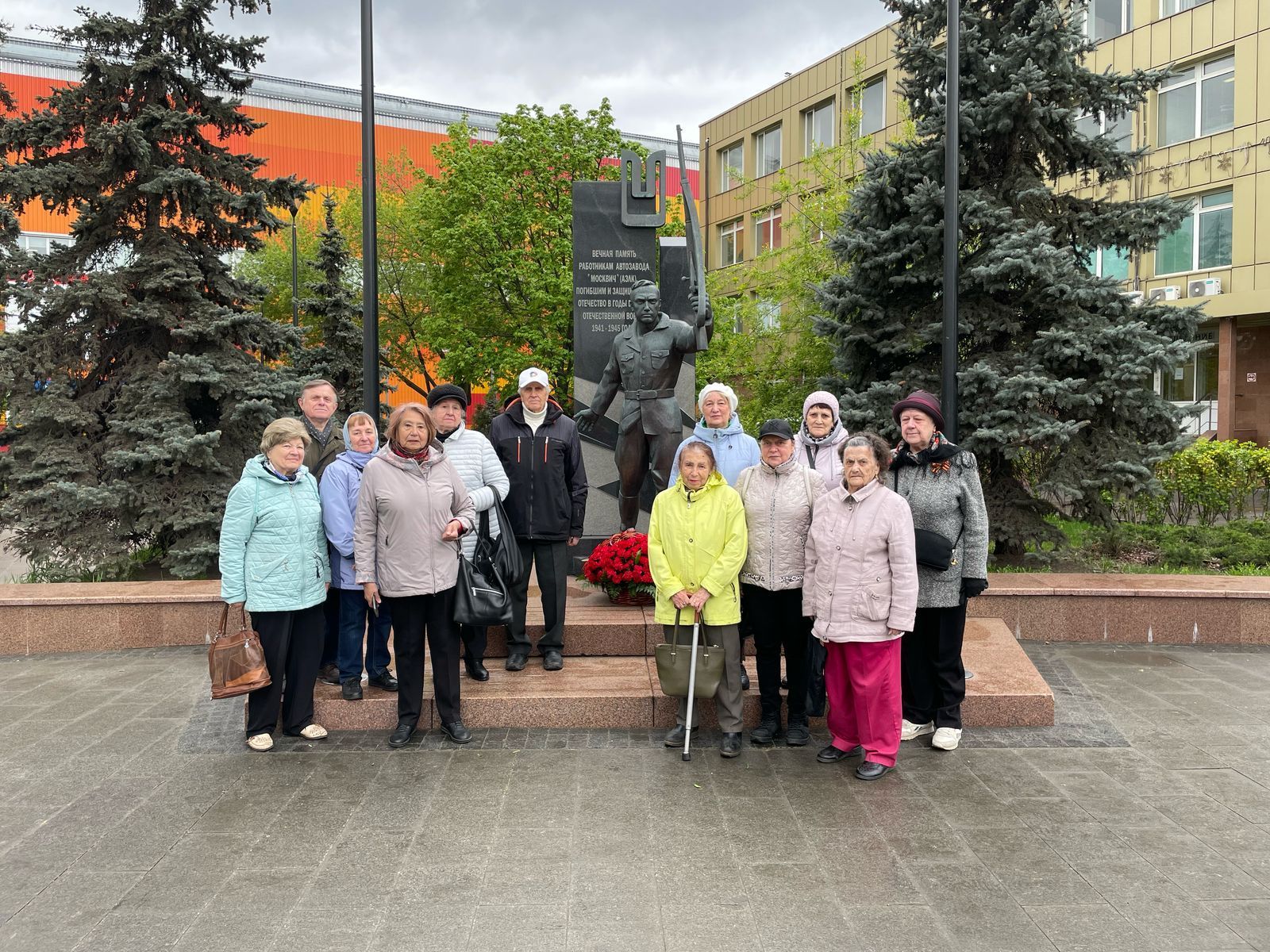 Предприятия ОЭЗ «Технополис Москва» поздравили с Днём Победы Совет ветеранов АЗЛК   