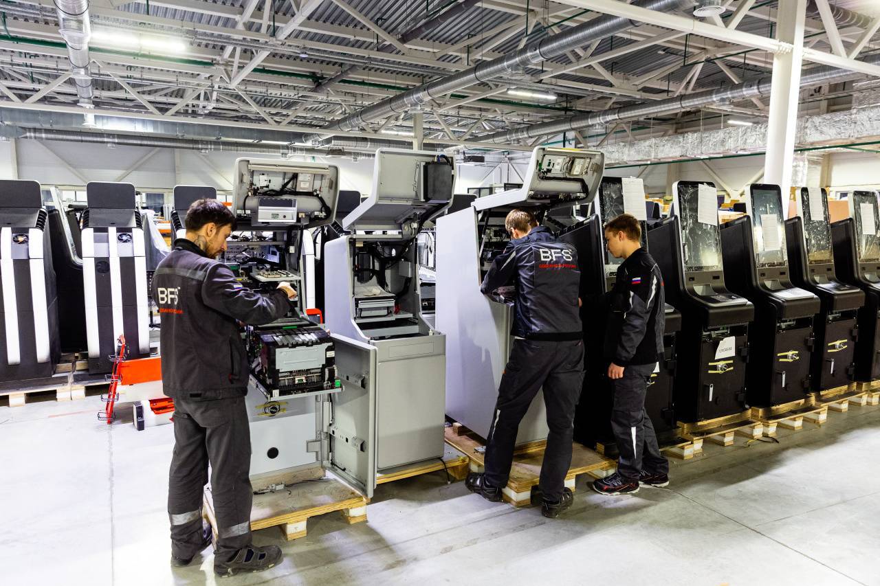 Резидент ОЭЗ Москвы выпустил свыше четырех тысяч отечественных банкоматов