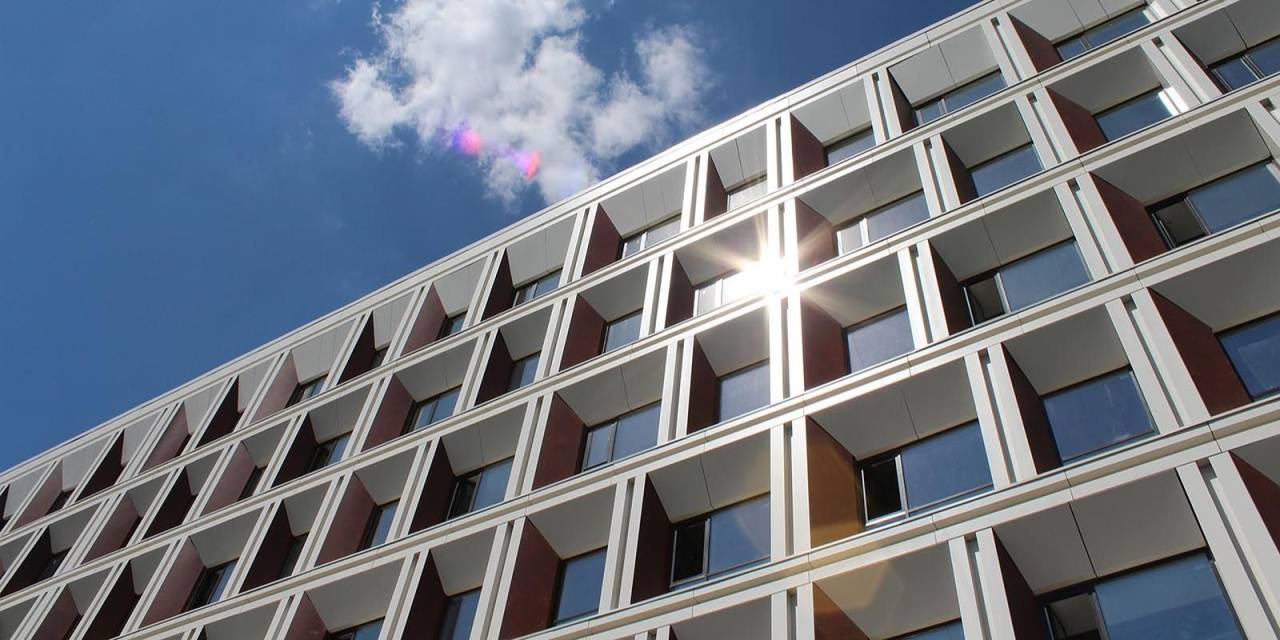 Современное промышленное здание построили в индустриальном парке «Руднево»