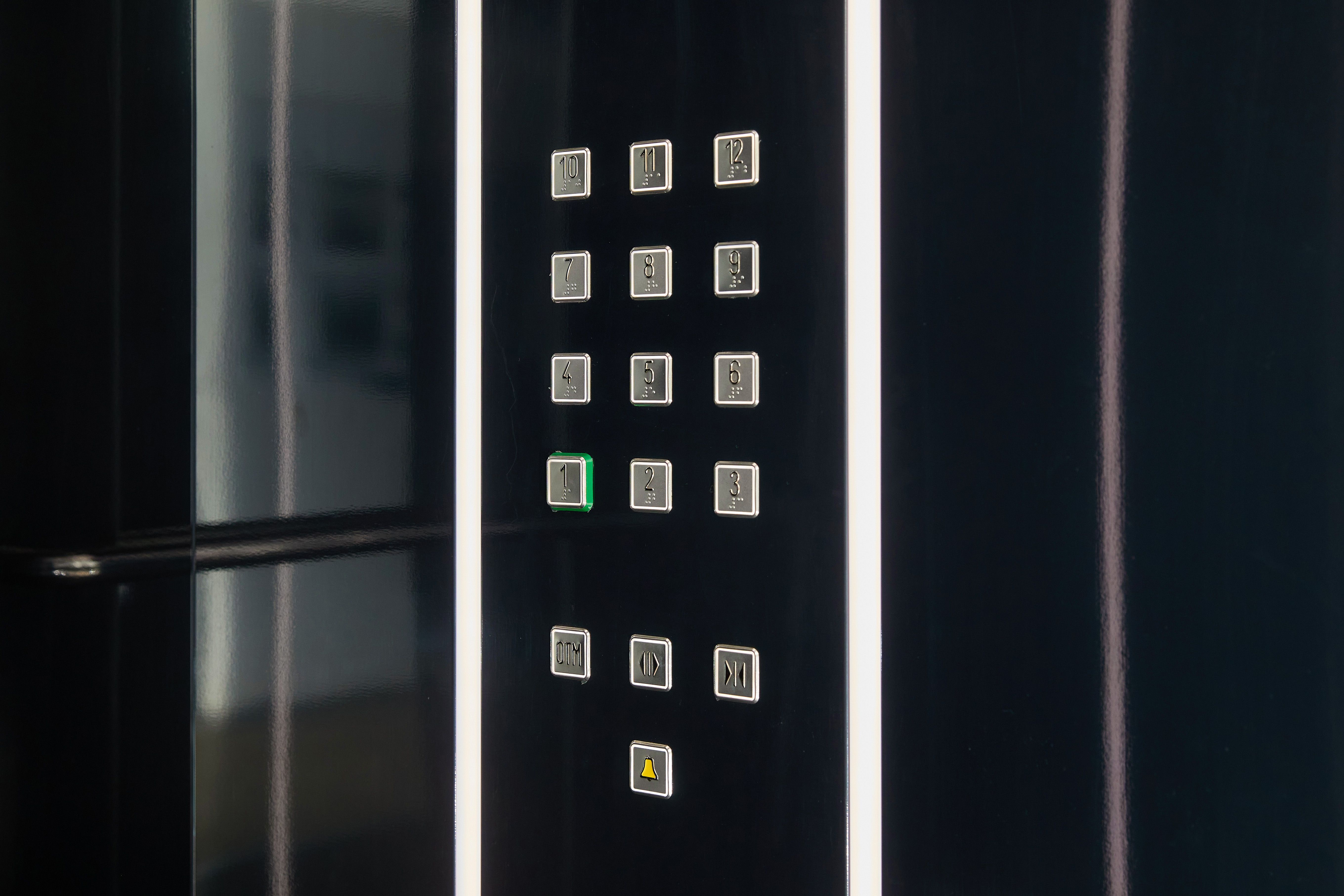 Около 2,3 тысячи лифтов Карачаровского механического завода установят в Москве по программе капремонта