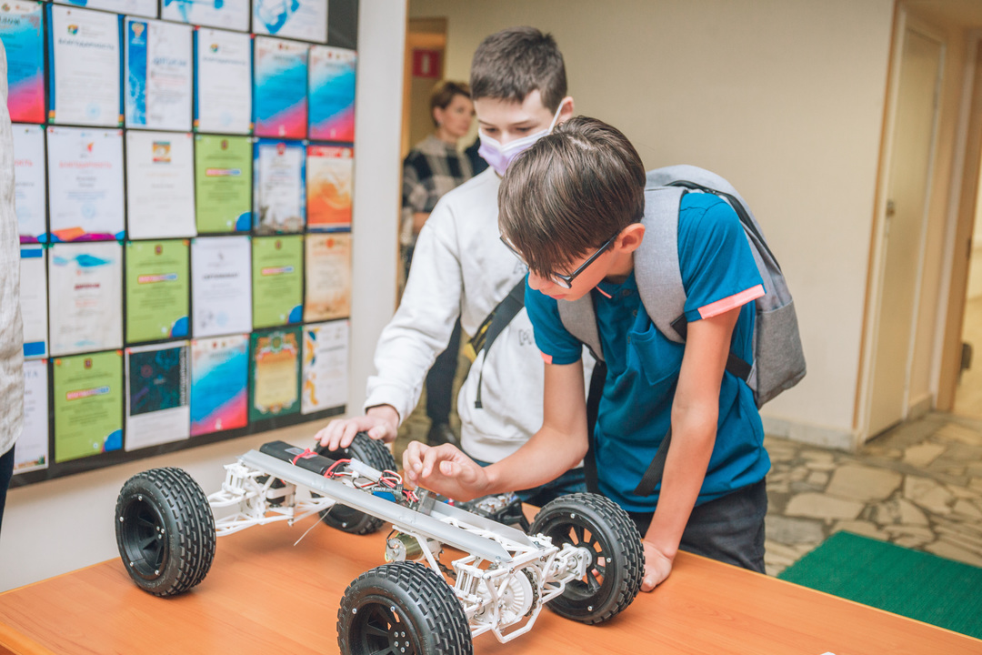 Более 1,5 тысячи школьников познакомились с разработками резидентов ОЭЗ «Технополис Москва»