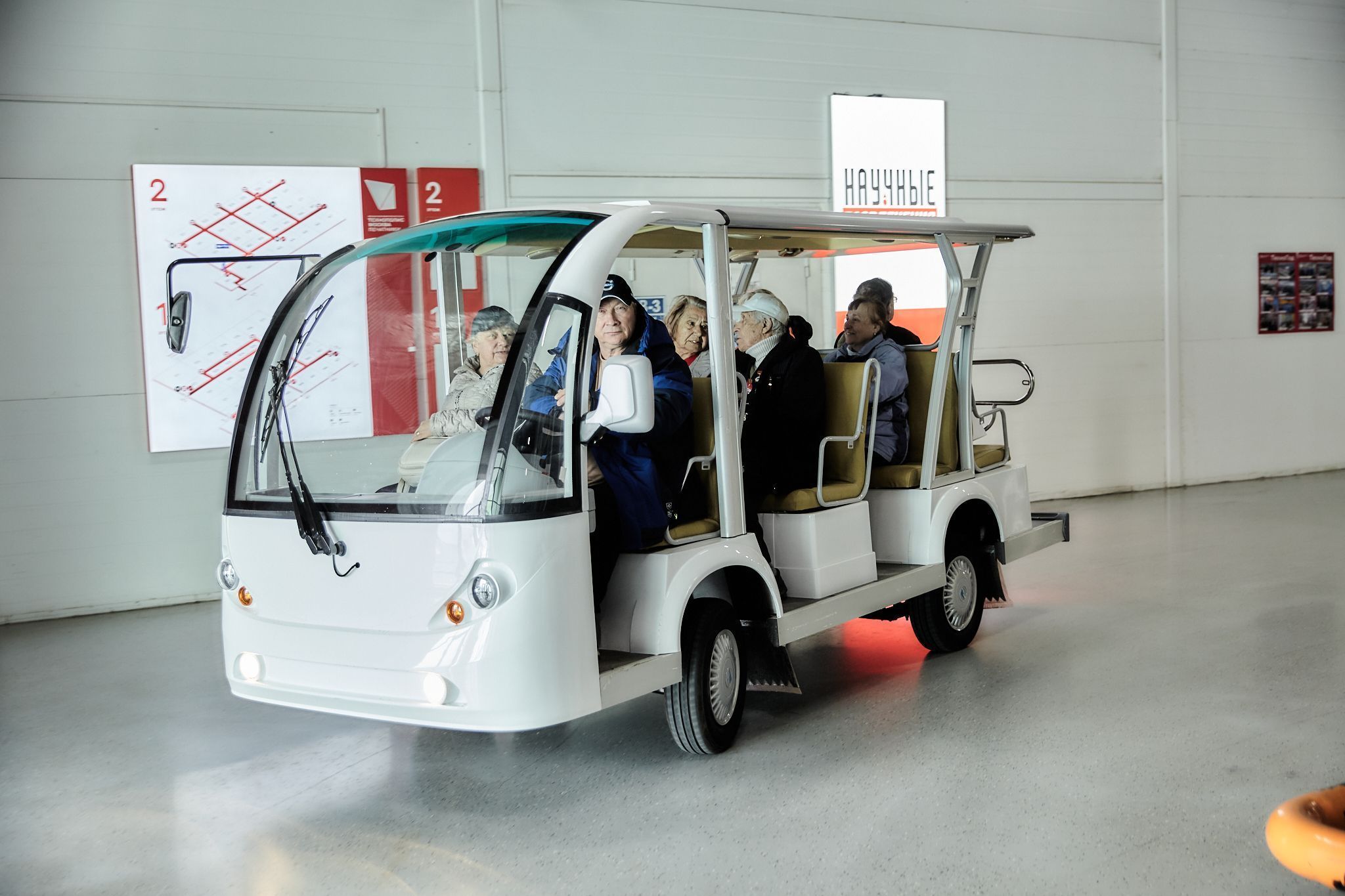 Предприятия ОЭЗ «Технополис Москва» поздравили с Днём Победы Совет ветеранов АЗЛК   