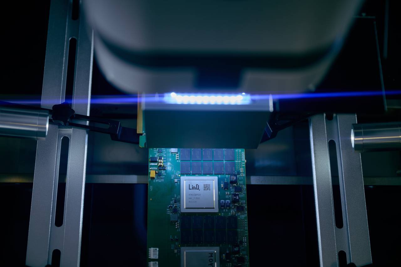 Уникальность ускорителя нейросетей разработки резидента ОЭЗ «Технополис Москва» признали на международном уровне