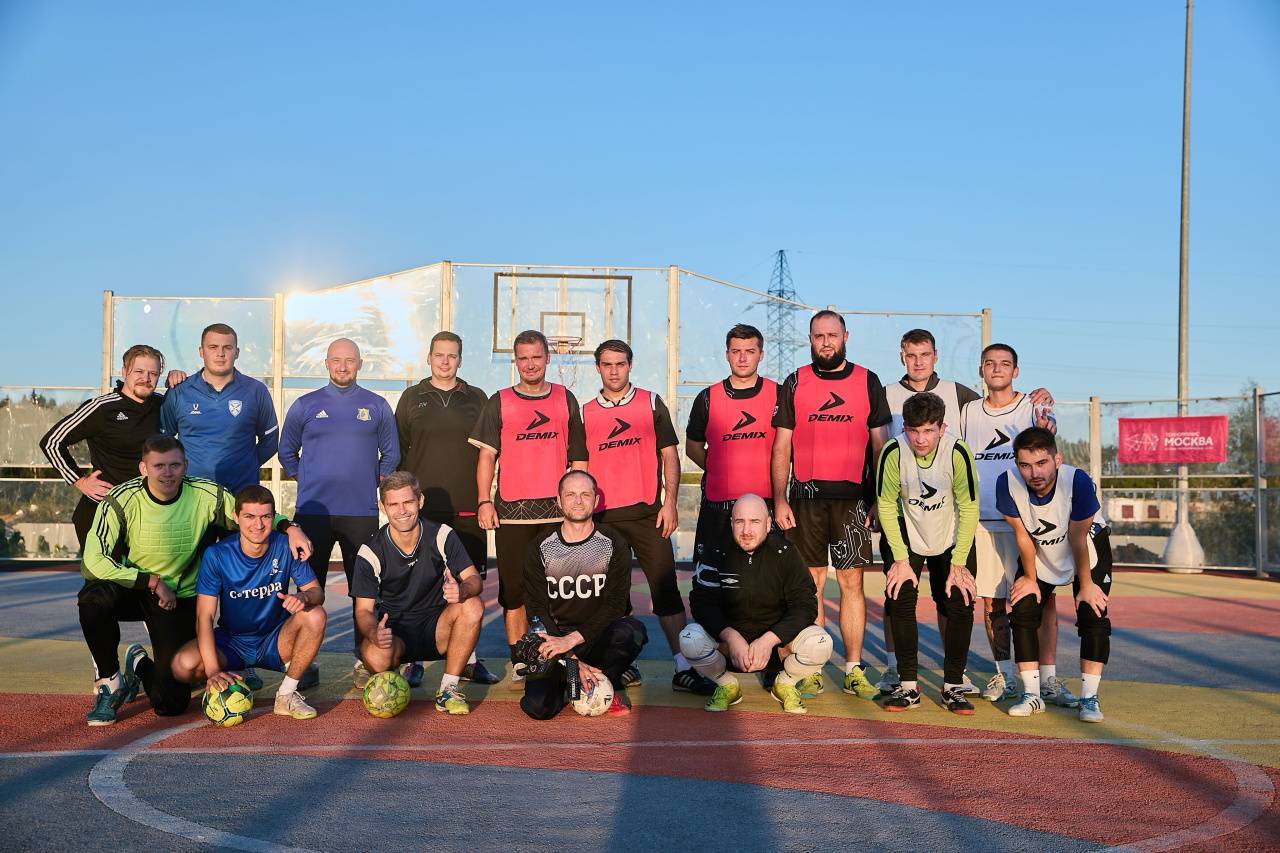 Все на футбол! 