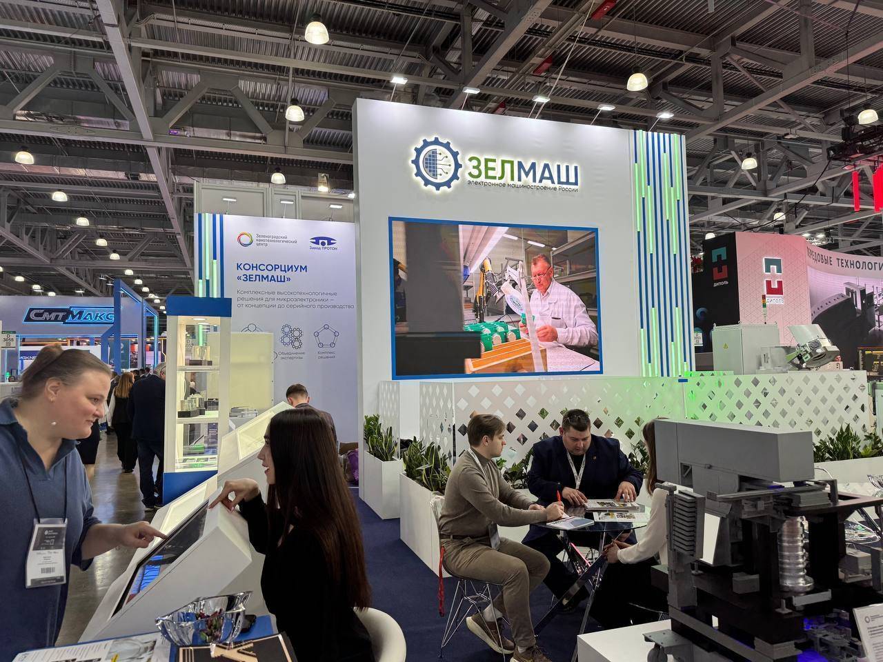 Резиденты ОЭЗ «Технополис Москва» представили уникальные разработки на международной выставке электроники