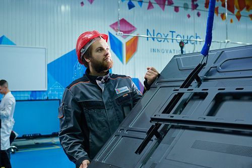 Резидент ОЭЗ «Технополис Москва» выпустил более 20 тысяч интерактивных панелей в 2023 году